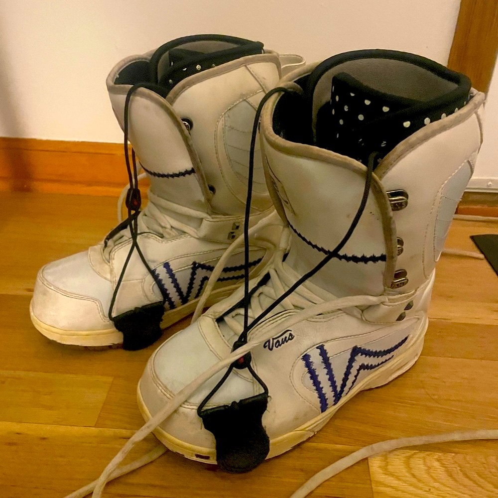 White/Purple Vans womens size 8.5 snowboard boots